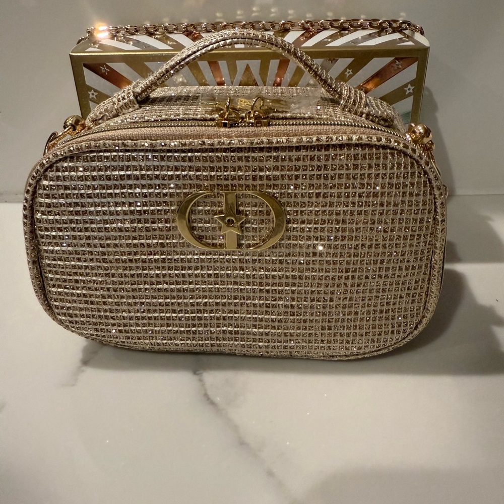 New Holiday Dior Gold bag with chain - Picture 4 of 11